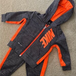 Nike Kids Matching Set in Gray and Orange